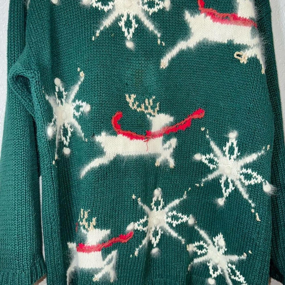 Festive Green Sweater with Reindeer and Snowflakes - Picture 2 of 8